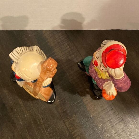 Vintage Clown Figurines Ceramic SET OF 2 Hand Painted 7.5” w Cello and Red Hat - Picture 5 of 7